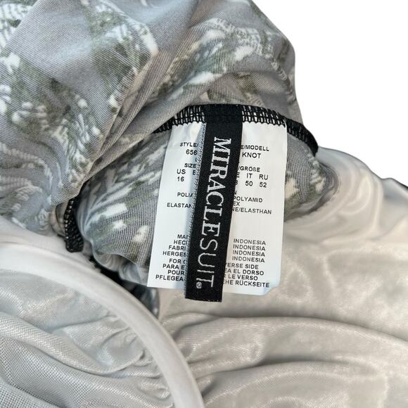 Miraclesuit Love Knot Tankini Top in Zahara Print Black Size US 16 - Picture 13 of 14